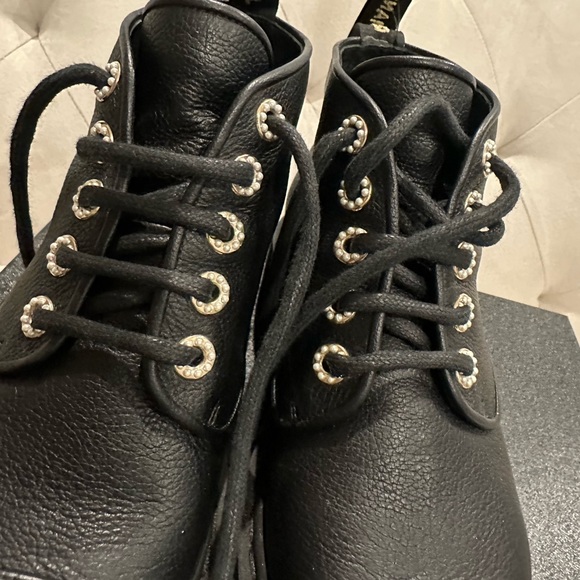 Chanel lace up boots - Picture 6 of 10